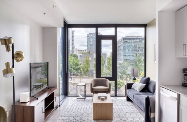Upscale First Hill 1BR w/ Gym & Coworking, by Blueground