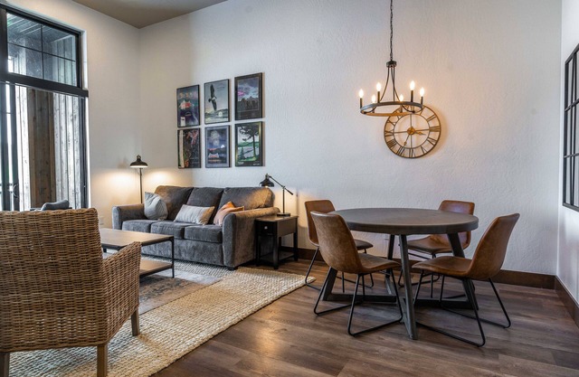 Upscale Lakeview Condo in Downtown Sandpoint