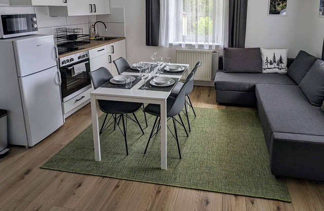 OBERGESCHOSS, 2-ZIMMER-WOHNUNG - kleines Zimmer mit 2 Einzelbetten