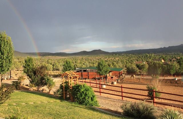 Im Obergeschoss Casita, schöne, ruhige 5 Hektar große Ranch mit Blick auf Tal, bringen Sie Pferde