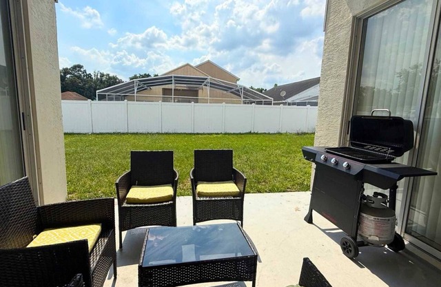 Upstay Stylish 3BR Family-friendly Retreat w Patio