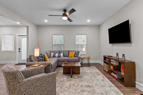 Uptown Elegant Escape | JZ Vacation Rentals