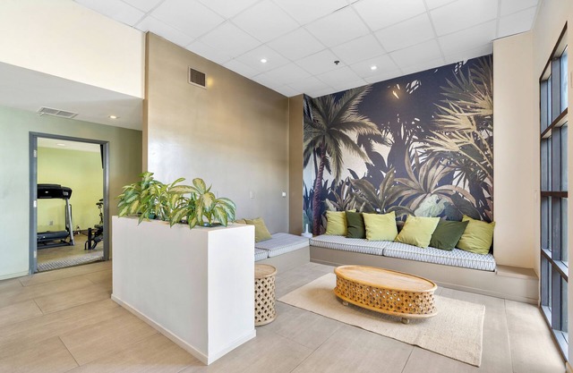 Uptown Inn by Vantaggio - Limited Service Apart-Hotel
