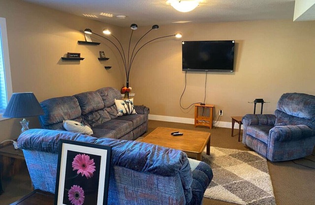 Uptown Mountainview Suite