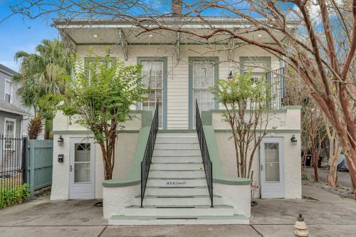 Uptown Nola Historic Home Parking