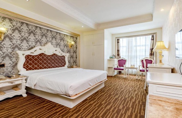URBA Hotel Henderson Plaza