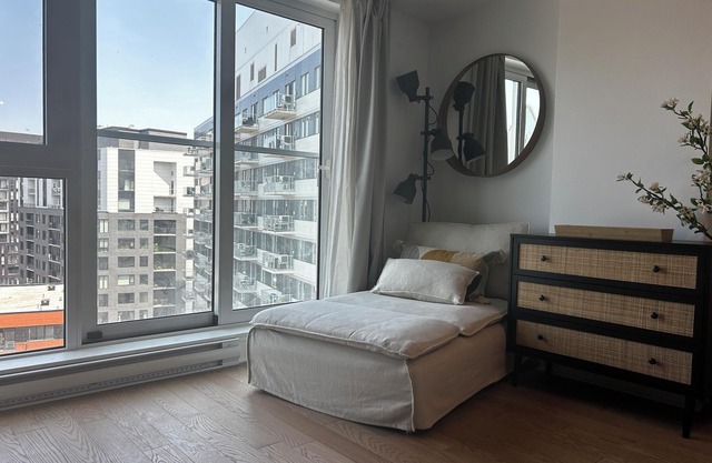 Urban Executive Studio 30+ days Griffintown
