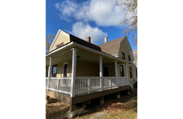 Urban Farmhouse near O’Hare Airport