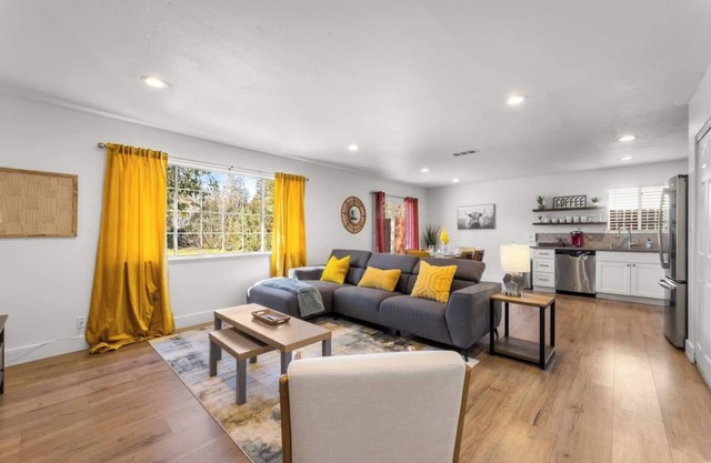 Urban Retreat in the Heart of Sacramento!