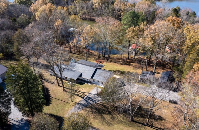 Urban Rustic Lakeside Retreat with Dock, Sleeps 20