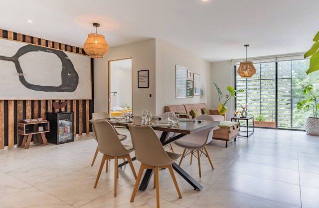 Urban Stylish 3 BedRoom / Daily cleaning
