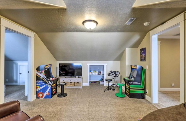Utah Abode - Deck, Arcade Games and Near Skiing