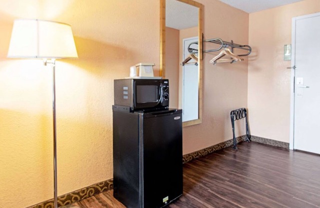 Econo Stay Inn