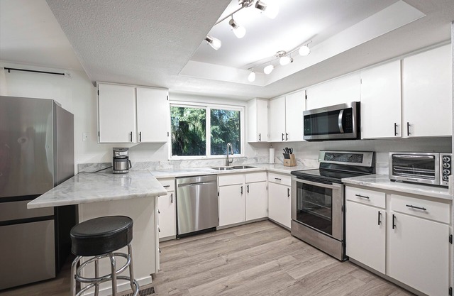 Utopia Luxury Stay - Everett