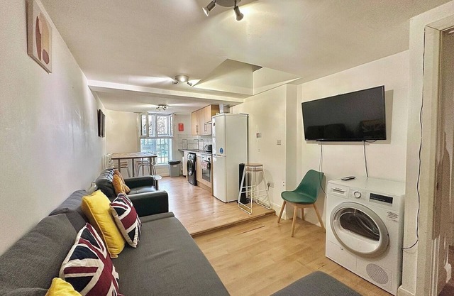 Uxbridge Flat – Modern and Comfortable Living Space.