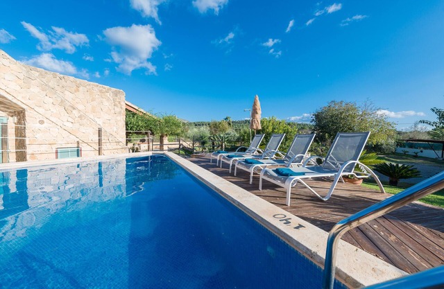 Charmante Villa mit Pool für 6 Personen, 1 km zum Strand, WIFI, AC