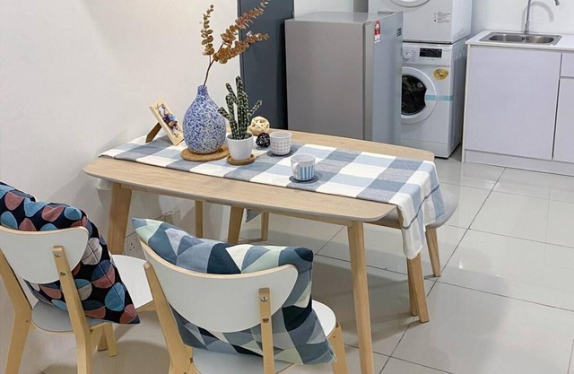 V12 Sovo Menara Suria, Subang Jaya Gemütliche Gastfamilie