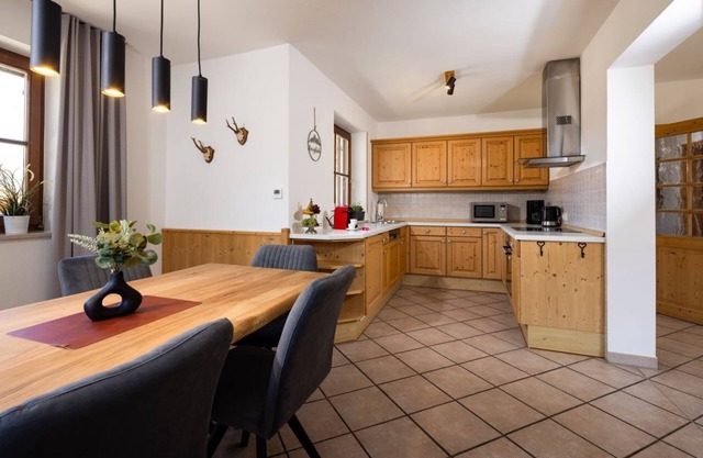 Ferienwohnung Obersee, 1-4 Personen, 97 qm, 2 Schlafzimmer, Balkon mit Aussicht
