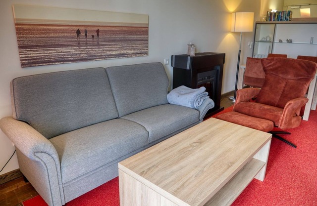 Strandnahe Ferienwohnung mit Sauna & schönem, überdachten Balkon mit Deichblick