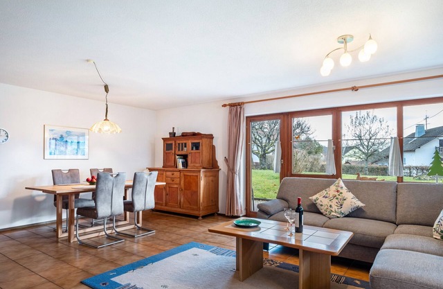 Ferienwohnung "Wiesengrund" für 2 - 4 Personen und 2 Schlafzimmern