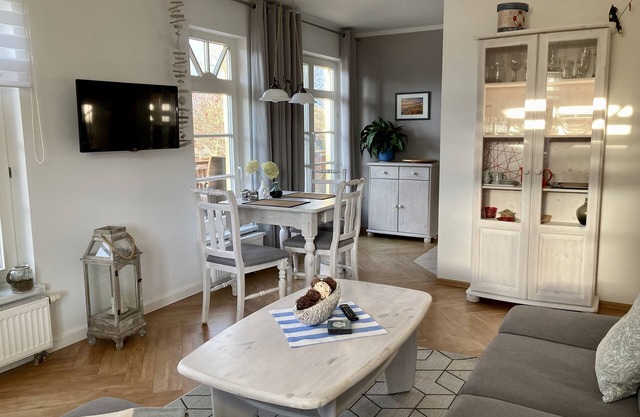 Ferienwohnung im Baltischen Hof, im Ortskern, nur 3 Gehminuten bis zum Strand