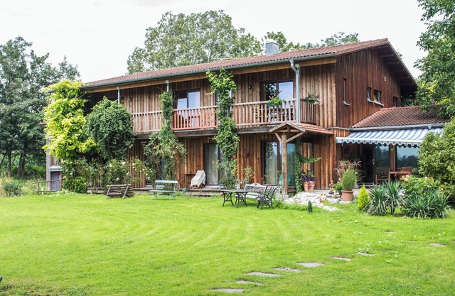 Ferienwohnung auf Hofgut mit Hofladen und Besenwirtschaft am Bodensee