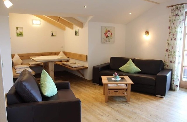 Ferienwohnung 3 für 1-4 Personen (75 qm, OG)