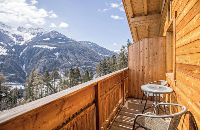 Ferienwohnung "Golserhof Kristall" im Ahrntal mit Blick auf die Berge