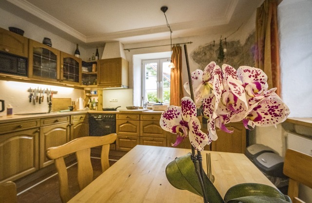 Ferienwohnung, 100qm, 2 Schlafzimmern, Kamin, Terrasse, Sauna und Garten