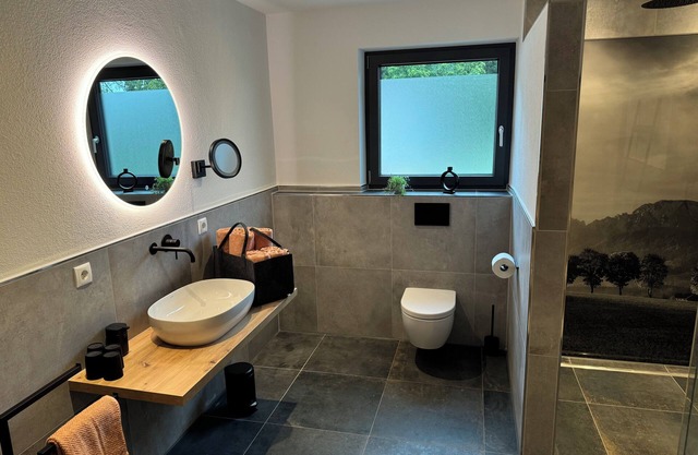 Ferienwohnung 1 mit 2 Schlafzimmer, priv. Sauna und traumhaften Salzwasser-Pool