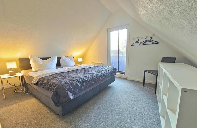Ferienwohnung 2 – Achterwasser: Komfort mit Balkon, Terrasse & Blick aufs Wasser