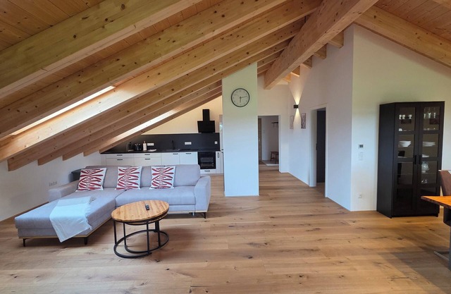 Ferienwohnung 90 qm mit Balkon