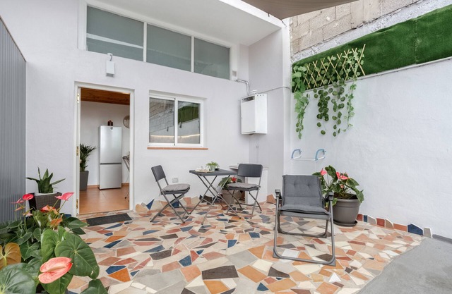 Ferienwohnung 'Apartamento Vemar' mit Meerblick, Gemeinschaftsterrasse und Wi-Fi