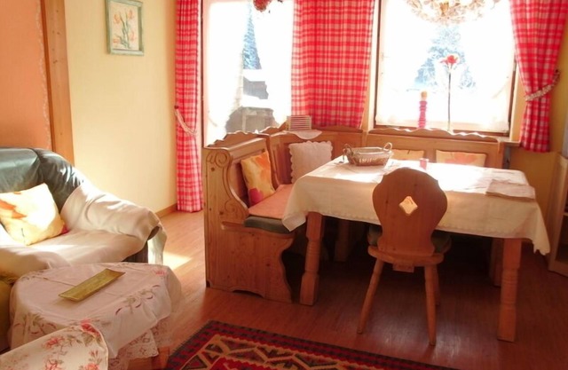 Ferienwohnung Am Hang, 2 Pers, 1 Schlafzimmer, Balkon, 45 qm