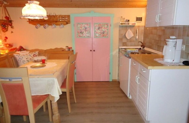 Ferienwohnung Bergblick, 3 Pers, 1 Schlafzimmer, 1 Wohnschlafraum, Balkon, 45 qm