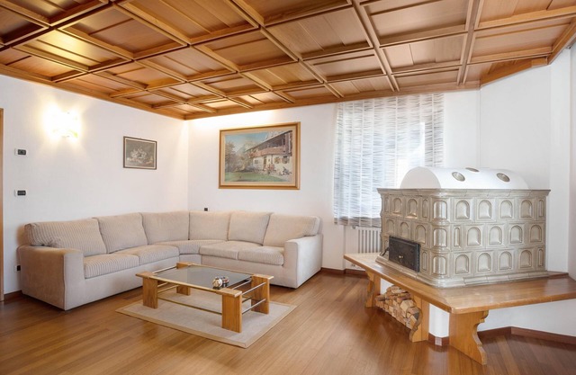 Ferienwohnung "Ciasa Soppelsa 2" mit Bergblick, WLAN und Garten