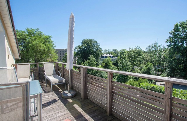 Ferienwohnung 5, 50 qm, Dachgeschoss mit Südbalkon