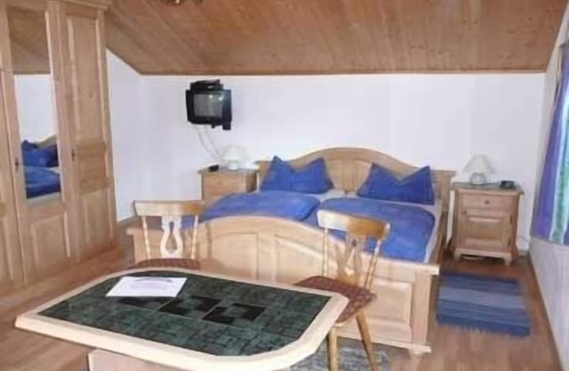 Ferienwohnung 2, 50 qm, bis 4 Personen, 2 Schlafzimmer, 3 Balkone, WLAN