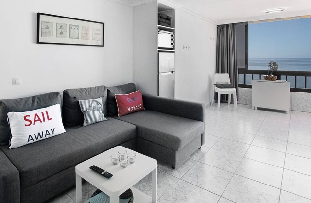 Vacation Apartment "Don Paco Seaview" with Wi-Fi