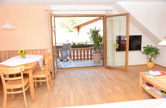 Ferienwohnung Ebersbachblick, ca. 100qm, 2 Schlafräume, max. 8 Personen , 2 - 8