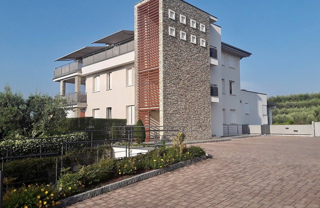 Ferienwohnung in Manerba del Garda für 1-4 Pers. mit 2 Schlafzimmern und Pool