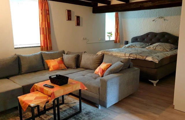 Ferienwohnung im Wirtschaftstrakt "Jean Huart" - Schloss Hilbringen
