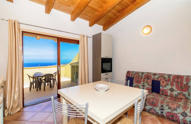 Ferienwohnung "Case Aquafan Mare 1" mit Meerblick, Bergblick, Pool & Terrasse
