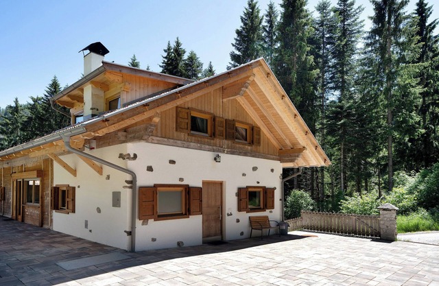 Ferienwohnung "Unterurbanhof Die Eins" mit Bergblick, Terrasse mit Garten und Sauna