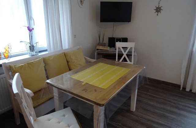 Ferienwohnung Josefa, 2 Personen, 1 Schlafzimmer, Küchenzeile, Terrasse, 55 qm