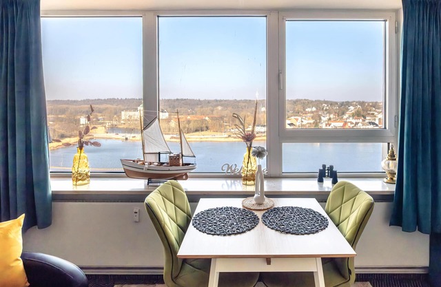 Ferienwohnung "Wikingturm Etage 14 Nr. 1" mit Blick auf Schleswig