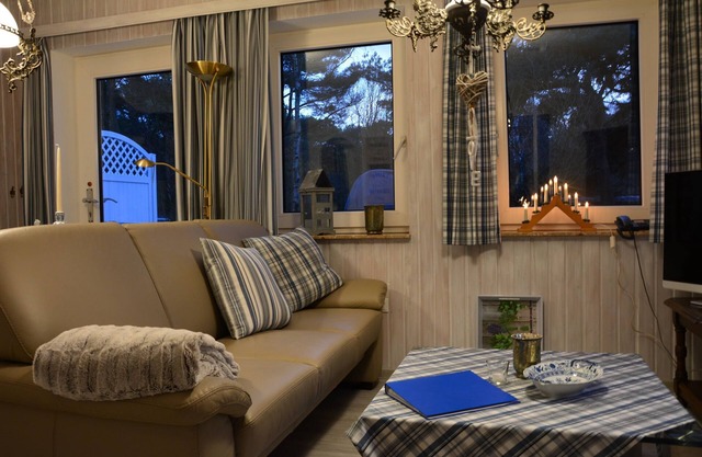 Ferienwohnung mit 2 Schlafzimmern, Terrasse und Strandkorb