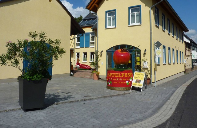 Urlaub zwischen Obst, Wein und Wald