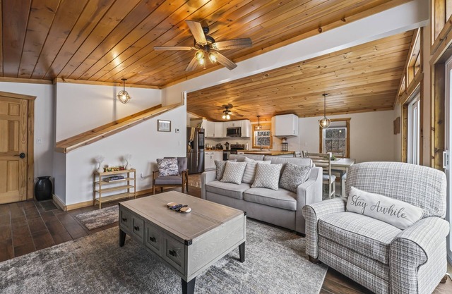 Vacation Cabin minutes from Lake George w/ Hot Tub