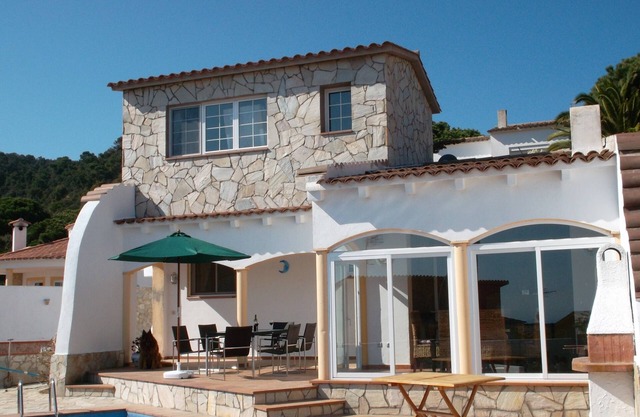 Ferienhaus mit Swimmingpool, W-LAN GRATIS